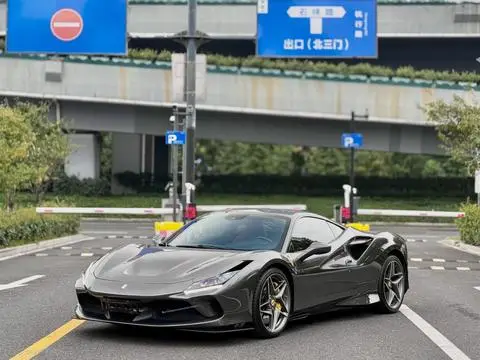 Ferrari F8 2019