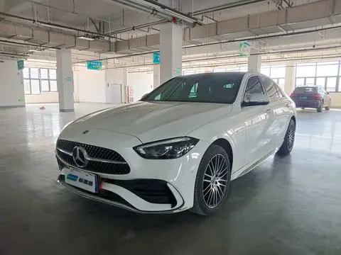 Mercedes-Benz C-Class 2024