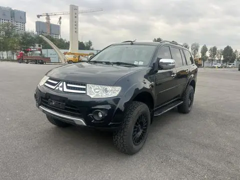 Mitsubishi 帕杰罗·劲畅 2015