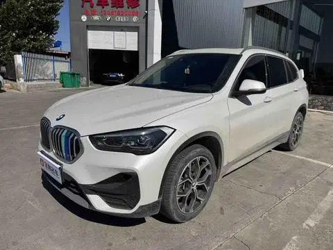 BMW X1 2022 — фото 1