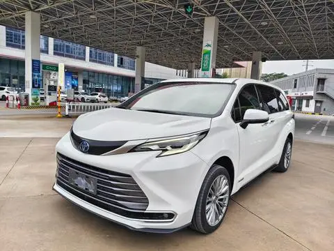 Toyota 赛那 2021