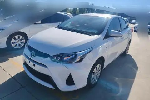 Toyota YARIS L 致享 2017 — фото 1