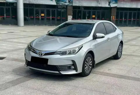 Toyota Corolla 2018 — фото 1