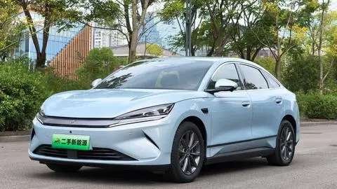 BYD 秦L EV 2025 — фото 1