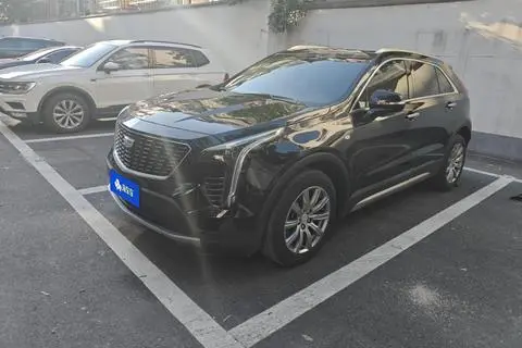 Cadillac XT4 2022 — фото 1
