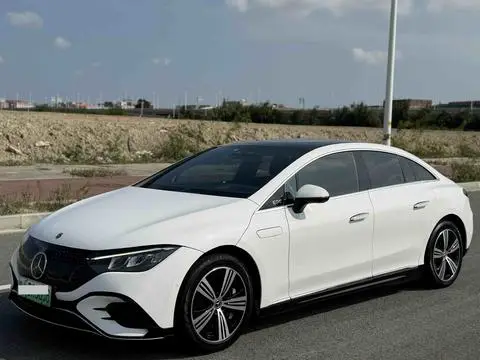 Mercedes-Benz EQE 2022