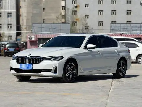 BMW 5 Series 2021 — фото 1