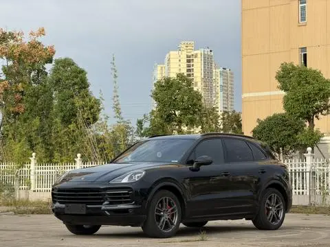Porsche Cayenne 2019 — фото 1
