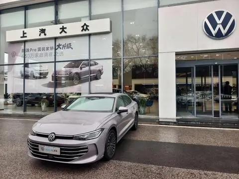 Volkswagen Passat 2025