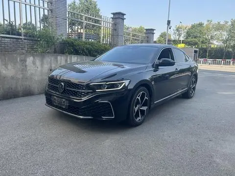 Volkswagen Passat 2025