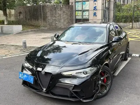 Alfa Romeo Giulia朱丽叶 2017