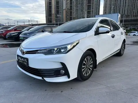 Toyota Corolla 2017 — фото 1
