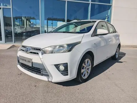 Toyota YARIS L 2015