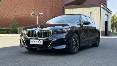 BMW 5 Series 2025