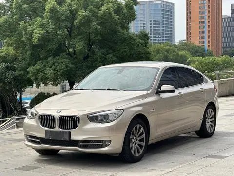 BMW 5 Series GT 2011