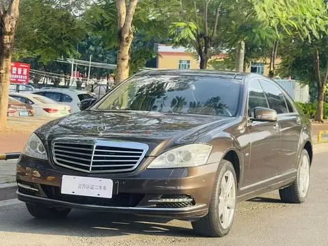 Mercedes-Benz S-Class 2012