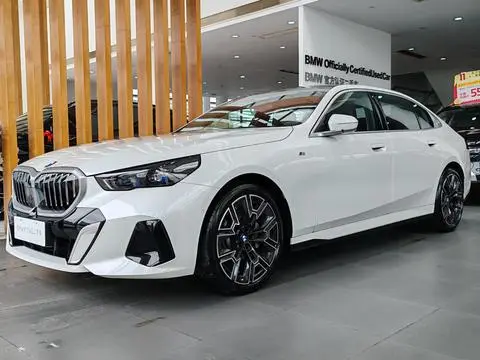 BMW 5 Series 2025