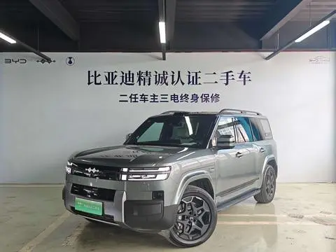 BYD Leopard 钛7 PHEV 2025