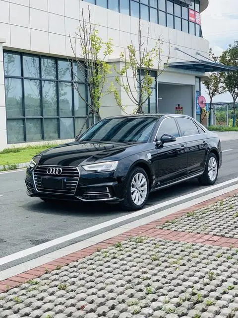 Audi A4L 2019