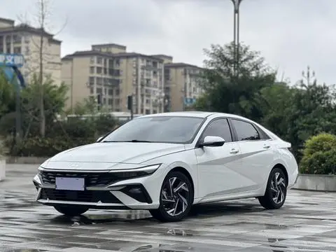 Hyundai Elantra 2023