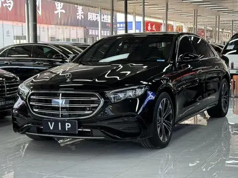 Mercedes-Benz E-Class 2024 — фото 1