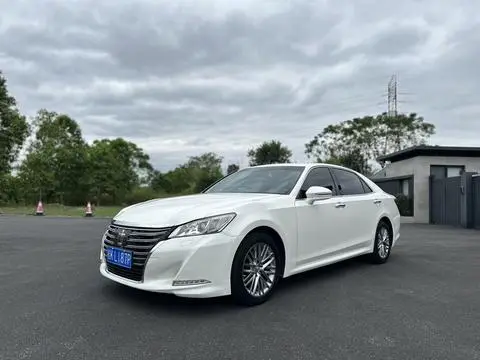 Toyota Crown 2017