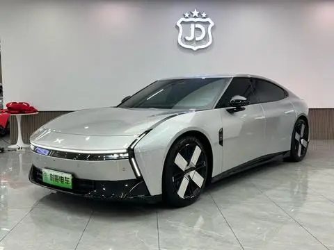 XPeng 小鹏P7 2025