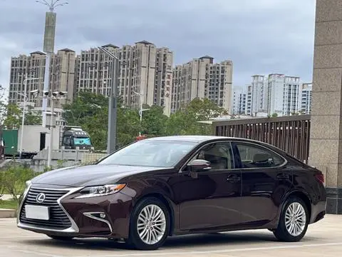 Lexus ES 2015