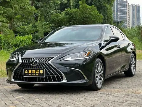Lexus ES 2021