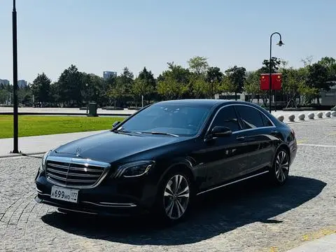 Mercedes-Benz S-Class 2020