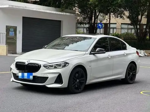 BMW 1 Series 2021 — фото 1