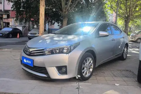 Toyota Corolla 2014 — фото 1