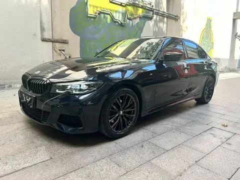 BMW 3 Series 2022 — фото 1