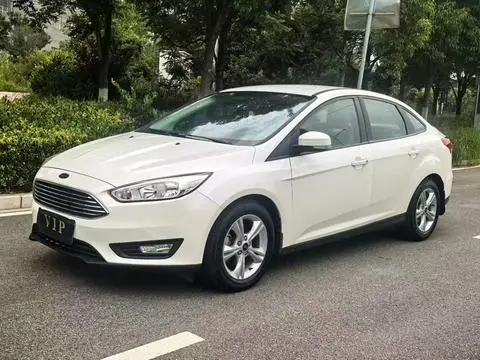 Ford Focus 2017 — фото 1