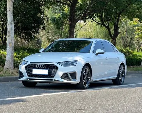 Audi A4L 2020 — фото 1