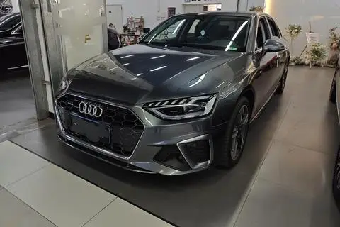 Audi A4L 2020 — фото 1