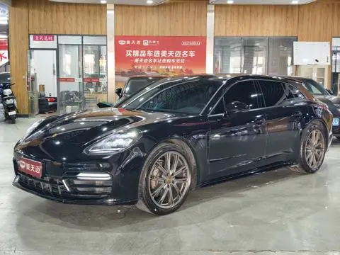 Porsche Panamera 2023