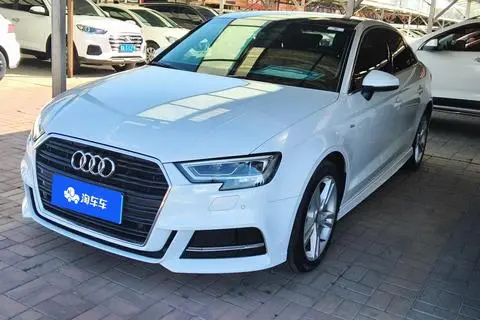 Audi A3 2019 — фото 1