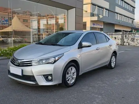 Toyota Corolla 2014 — фото 1