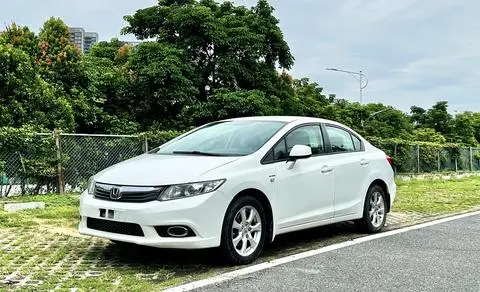 Honda Civic 2012 — фото 1
