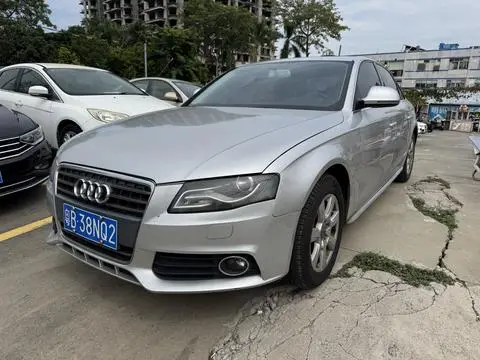 Audi A4L 2010 — фото 1