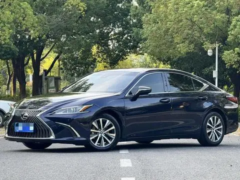 Lexus ES 2018