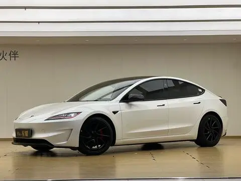 Tesla Model 3 2024
