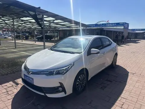 Toyota Corolla 2017 — фото 1