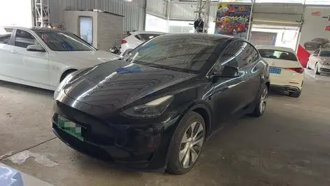 Tesla Model Y 2022 — фото 1