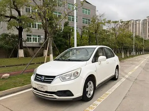 Venucia D50 2015