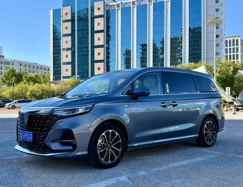 Roewe iMAX8 2021