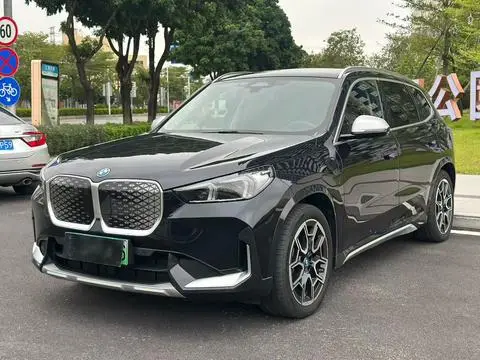 BMW iX1 2023