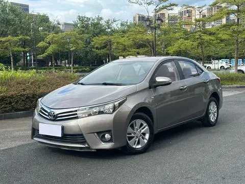 Toyota Corolla 2014 — фото 1