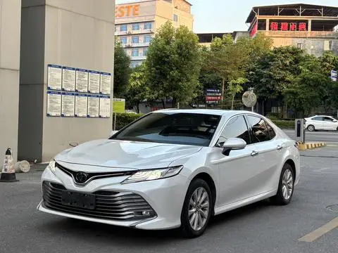 Toyota Camry 2019
